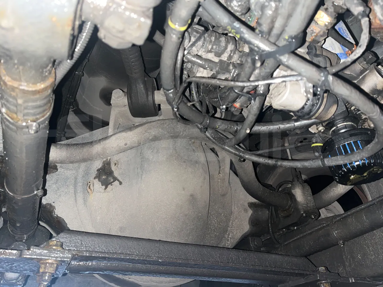 Setra S411 HD - EUR5 - 260kW - 10.100m - engine without protection