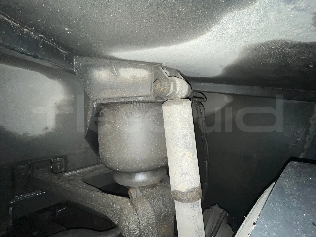 Setra S411 HD - EUR5 - 260kW - 10.100m - front shock absorbers right