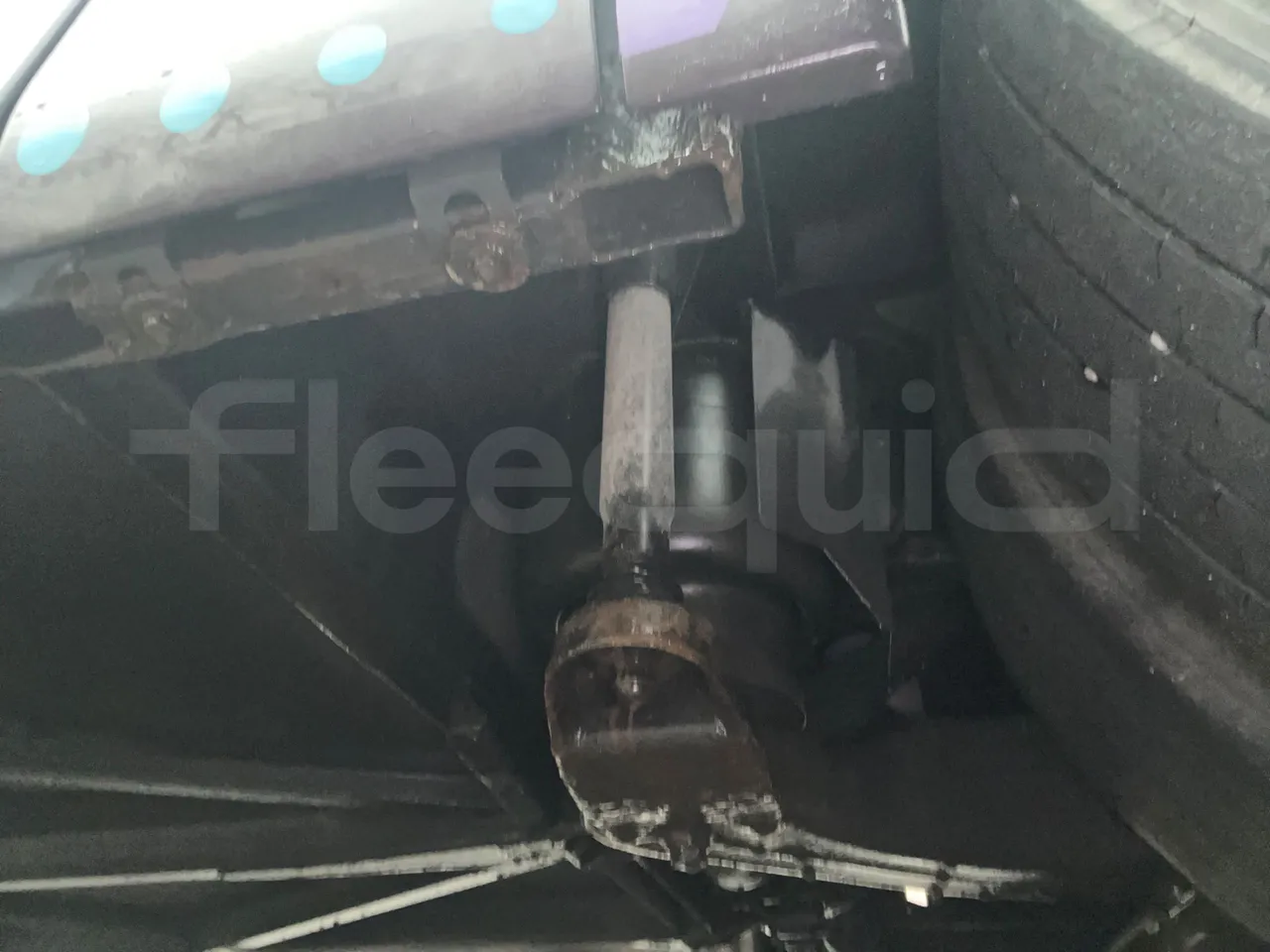 Setra S411 HD - EUR5 - 260kW - 10.100m - axle 2 shock absorbers 1 right