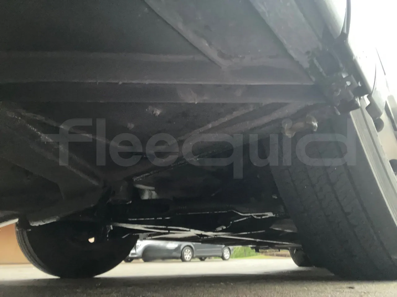 Setra S411 HD - EUR5 - 260kW - 10.100m - front axle left side