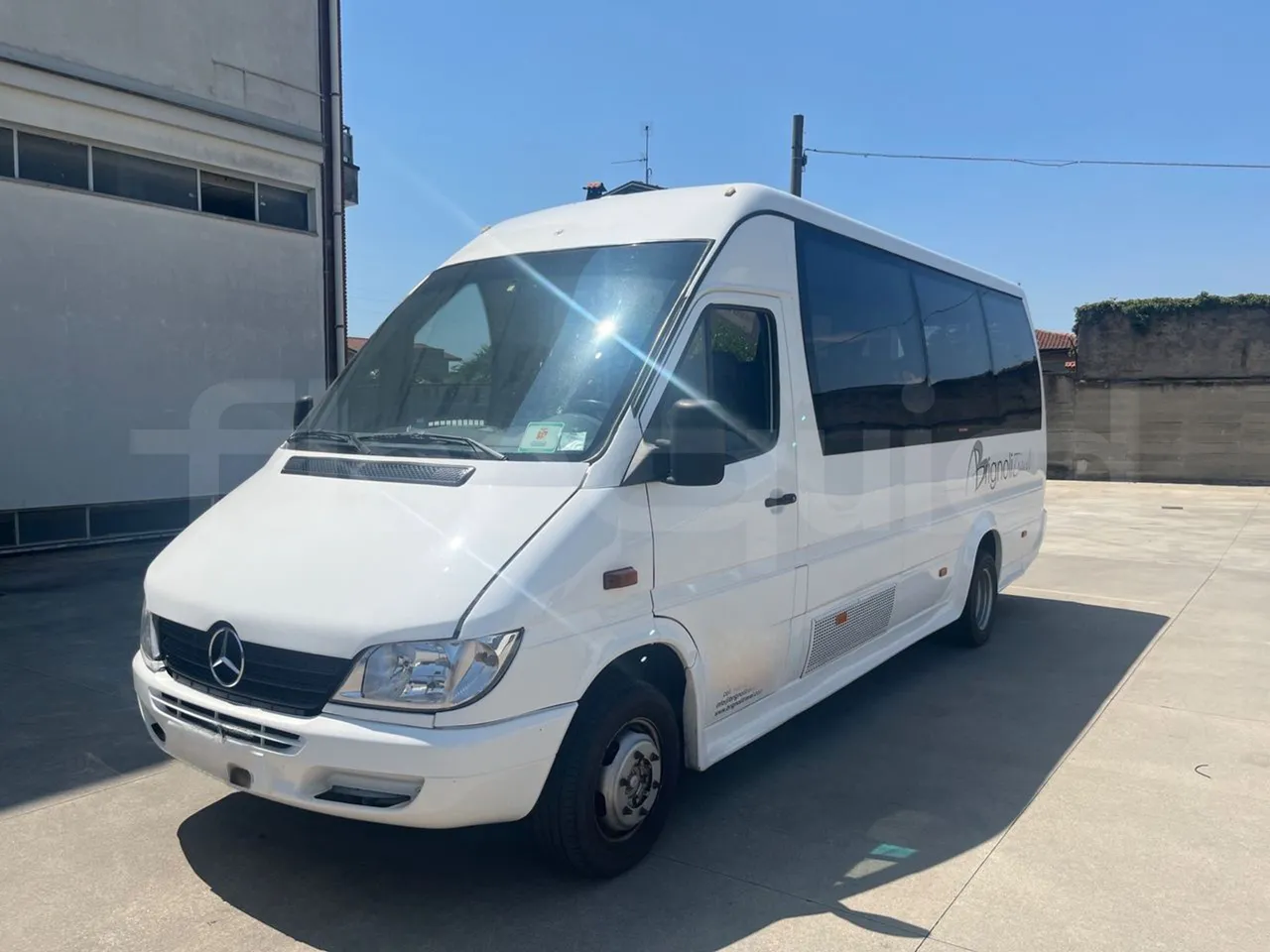 Mercedes-Benz Sprinter 416CD - EUR3 - 115kW - 6.995 - 3/4 front left (mandatory for bus to scrap)