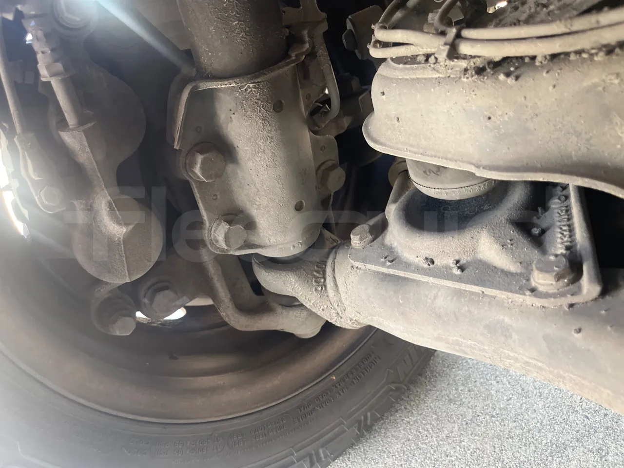 Mercedes-Benz Sprinter 416CD - EUR3 - 115kW - 6.995 - front brake calipers right
