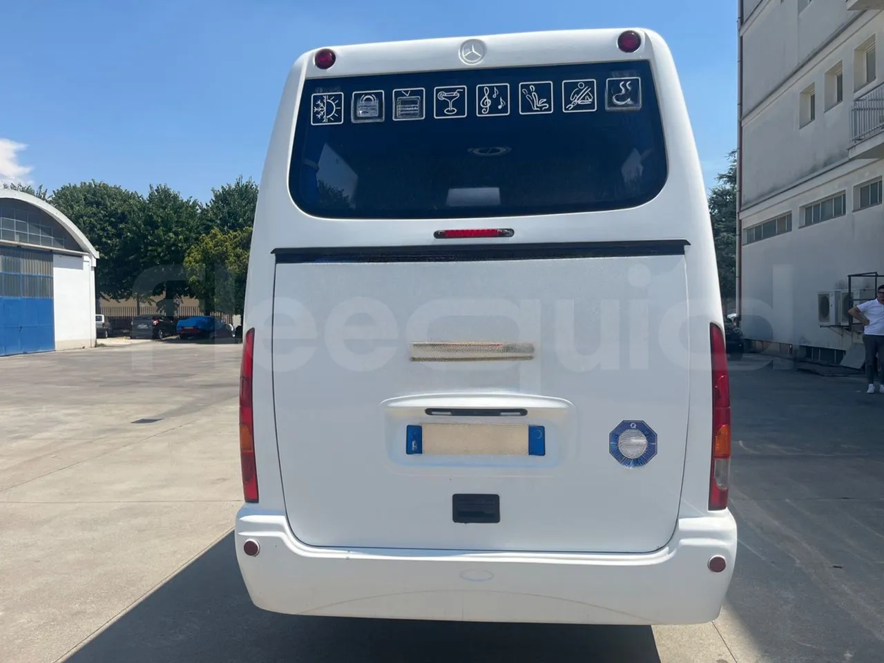 Mercedes-Benz Sprinter 416CD - EUR3 - 115kW - 6.995 - luggage rack photo