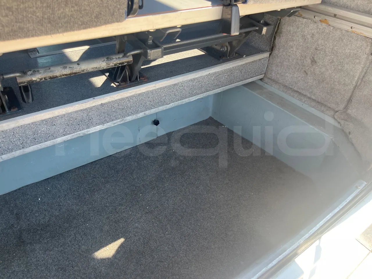 Mercedes-Benz Sprinter 416CD - EUR3 - 115kW - 6.995 - right side doors closed