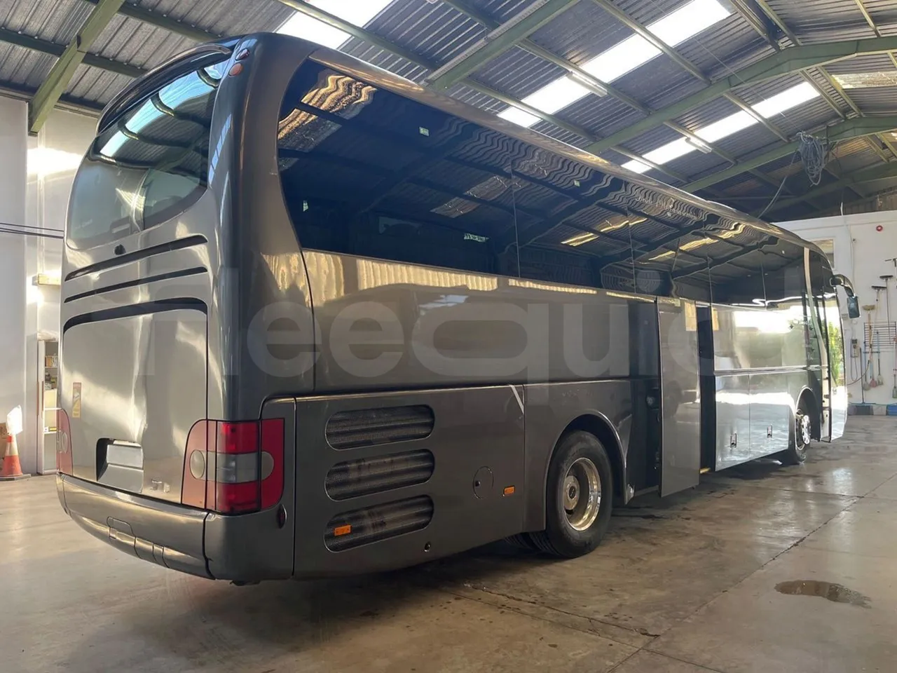 Man Lion's Coach B.2007.46.006 - Euro 6 - 324 kW - 12 mt - 3/4 front right doors