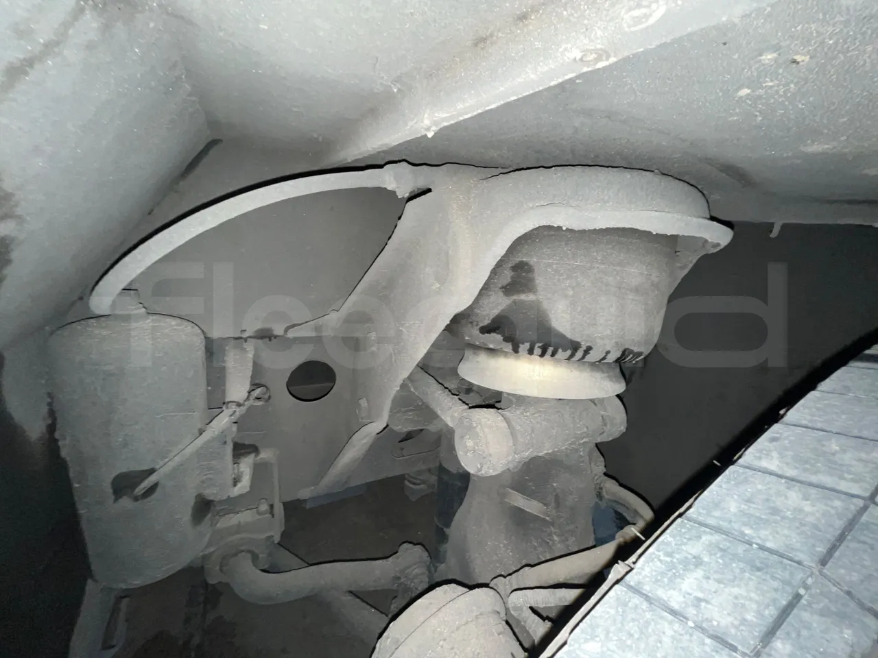 Man Lion's Coach B.2007.46.006 - Euro 6 - 324 kW - 12 mt - front shock absorbers right