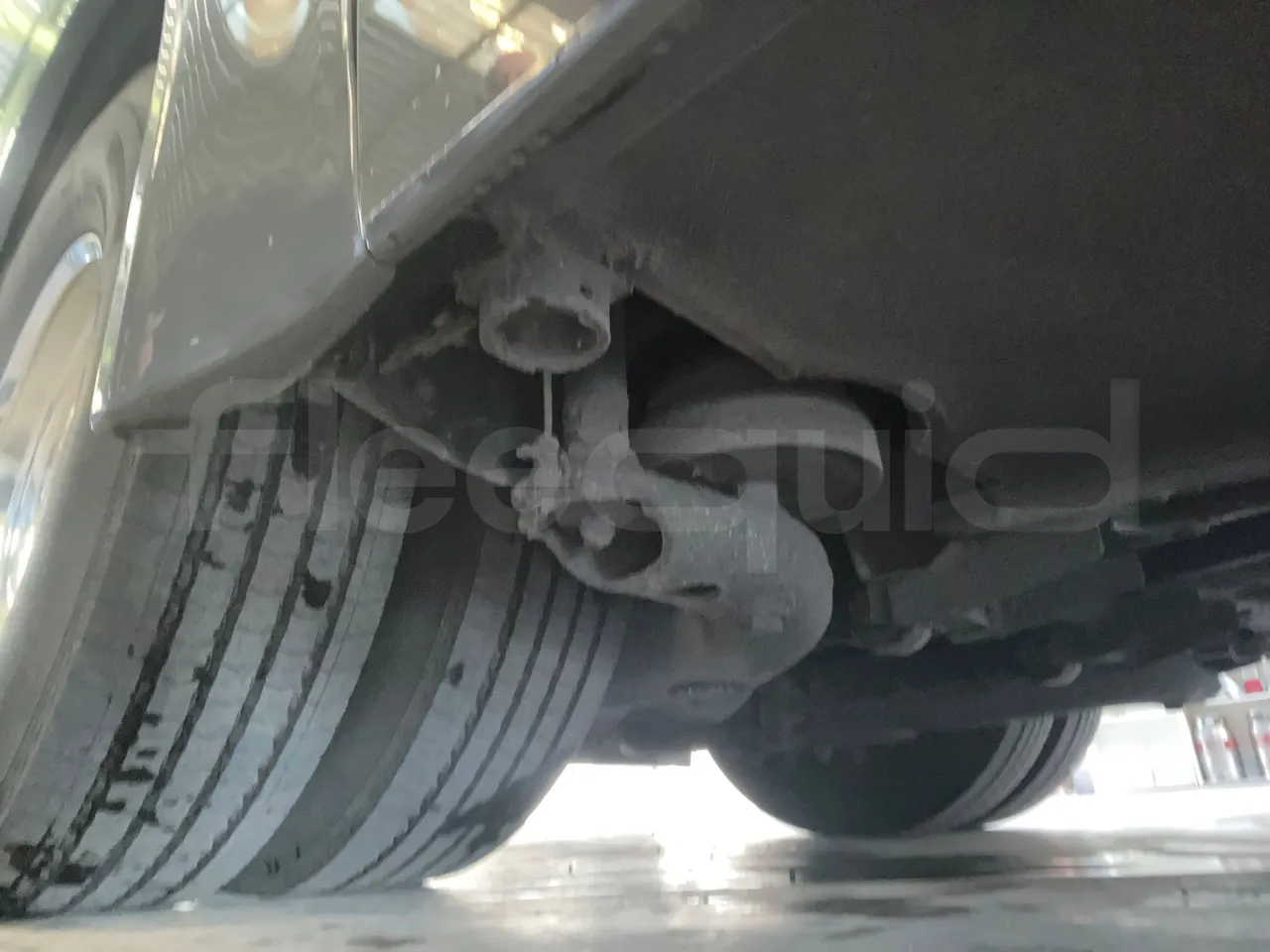 Man Lion's Coach B.2007.46.006 - Euro 6 - 324 kW - 12 mt - axel 3 shock absorbers 2 right