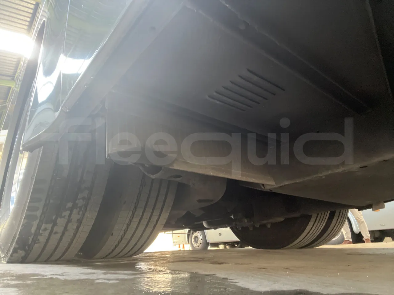 Man Lion's Coach B.2007.46.006 - Euro 6 - 324 kW - 12 mt - axle 2 shock absorbers 1 left