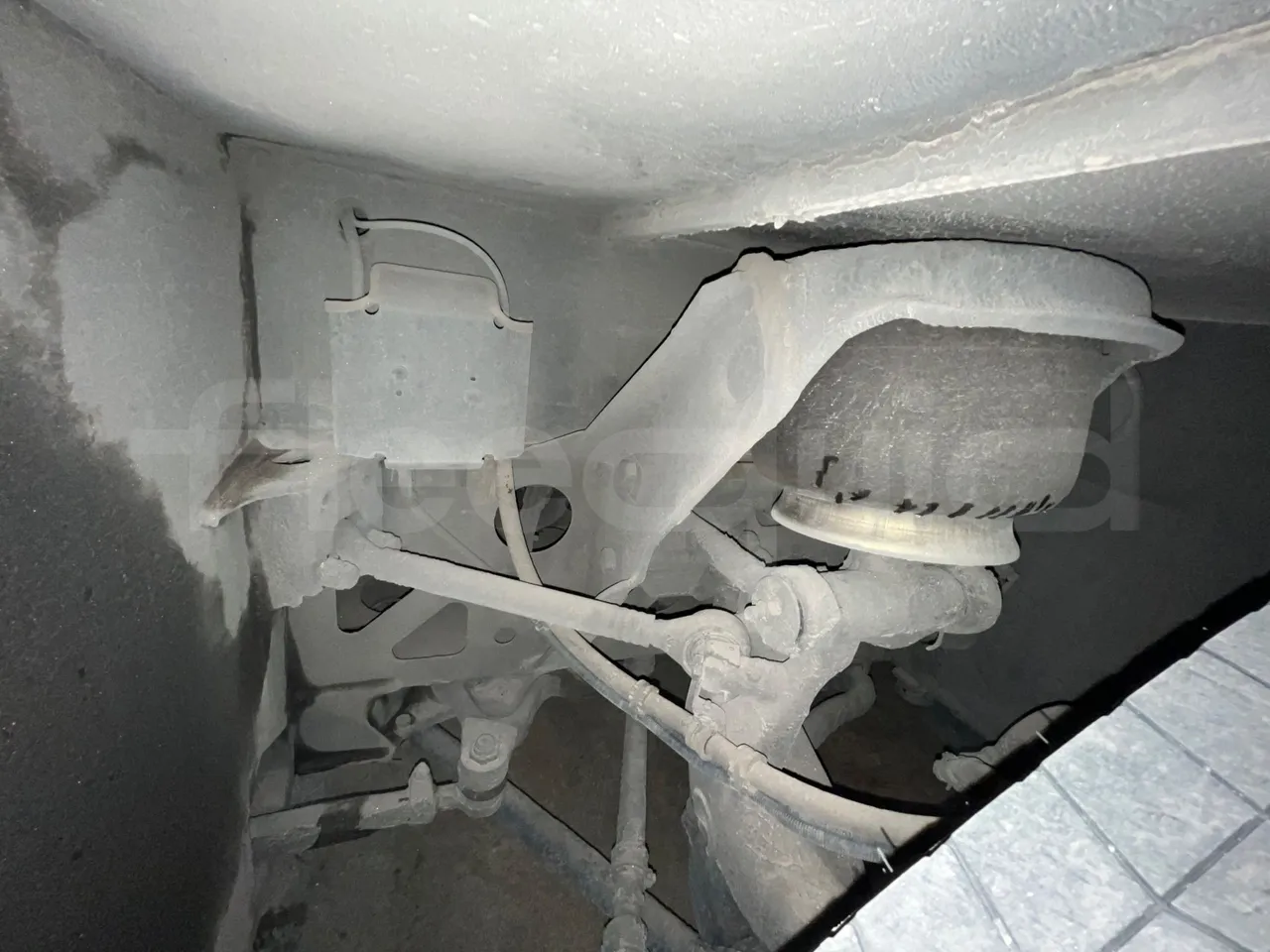 Man Lion's Coach B.2007.46.006 - Euro 6 - 324 kW - 12 mt - central undercarriage photo