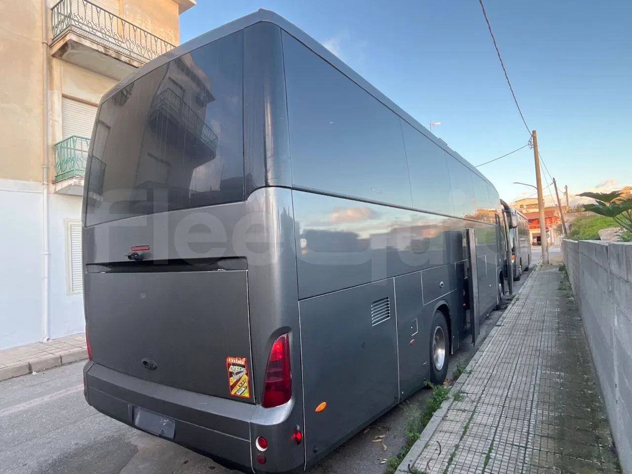 Irisbus New Domino E.12 -  Euro5 - 331kW - 12.410mt - 3/4 right rear doors open