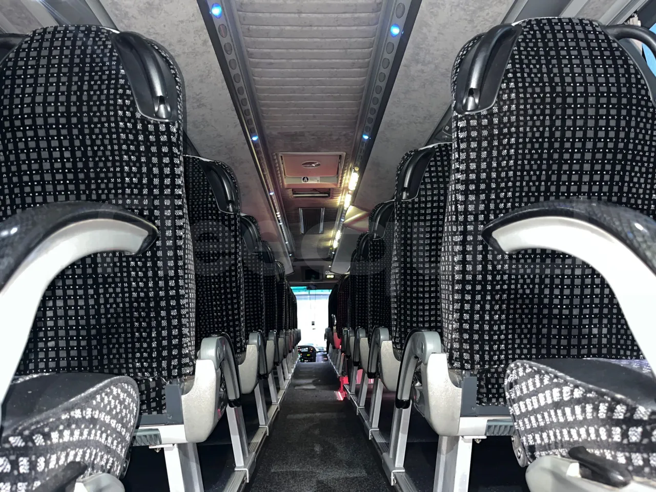 Irisbus New Domino E.12 -  Euro5 - 331kW - 12.410mt - seat brackets photo