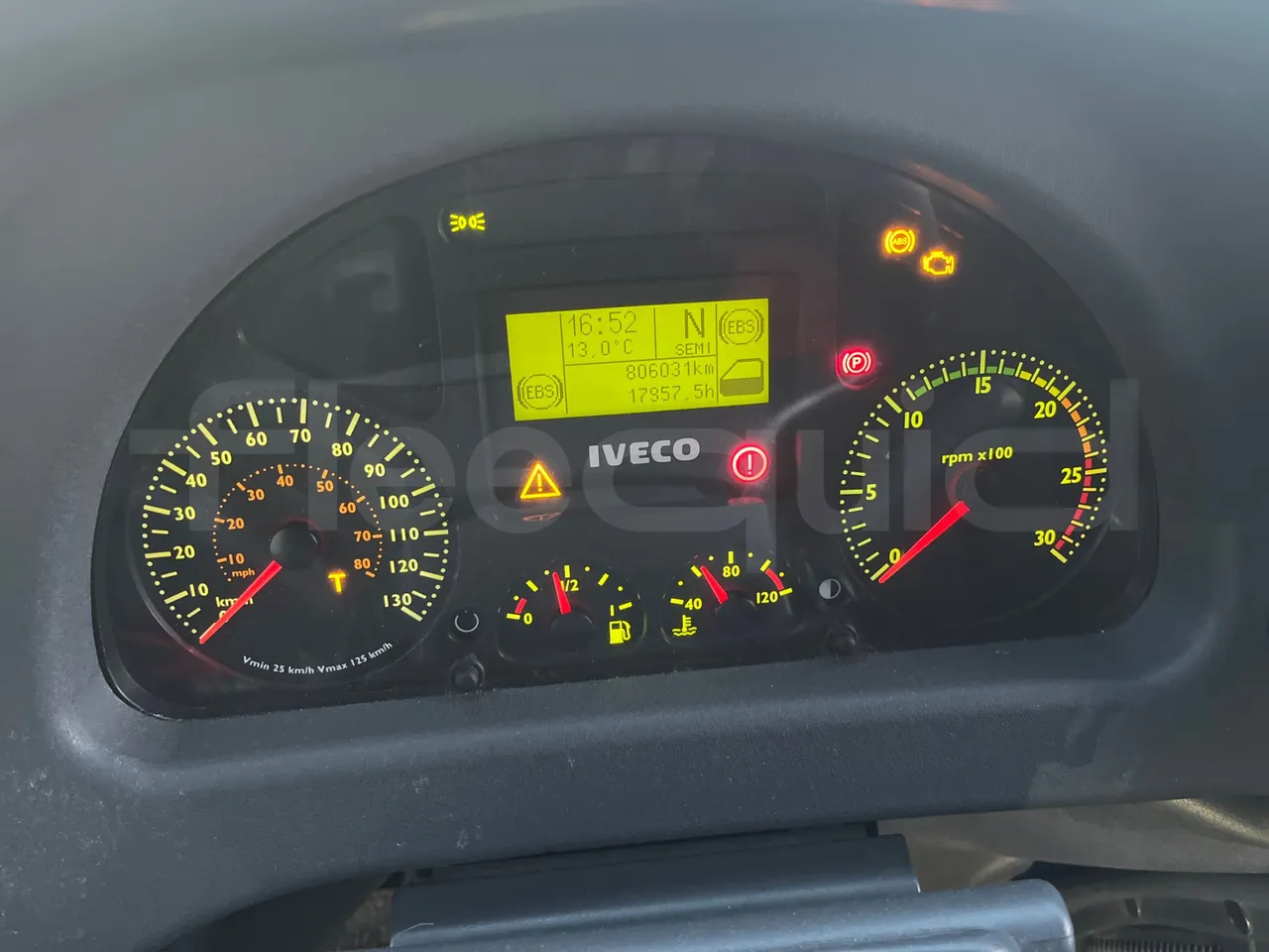 Irisbus New Domino E.12 -  Euro5 - 331kW - 12.410mt - dashboard lights on