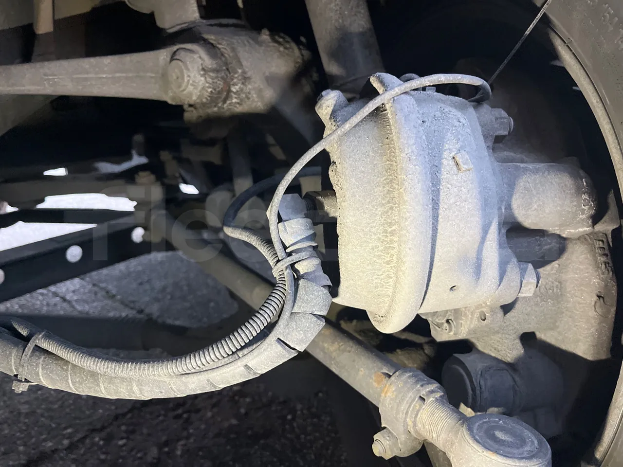 Irisbus New Domino E.12 -  Euro5 - 331kW - 12.410mt - front brake calipers left