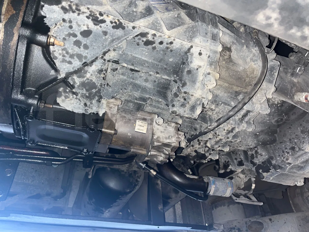 Irisbus New Domino E.12 -  Euro5 - 331kW - 12.410mt - gearbox photo