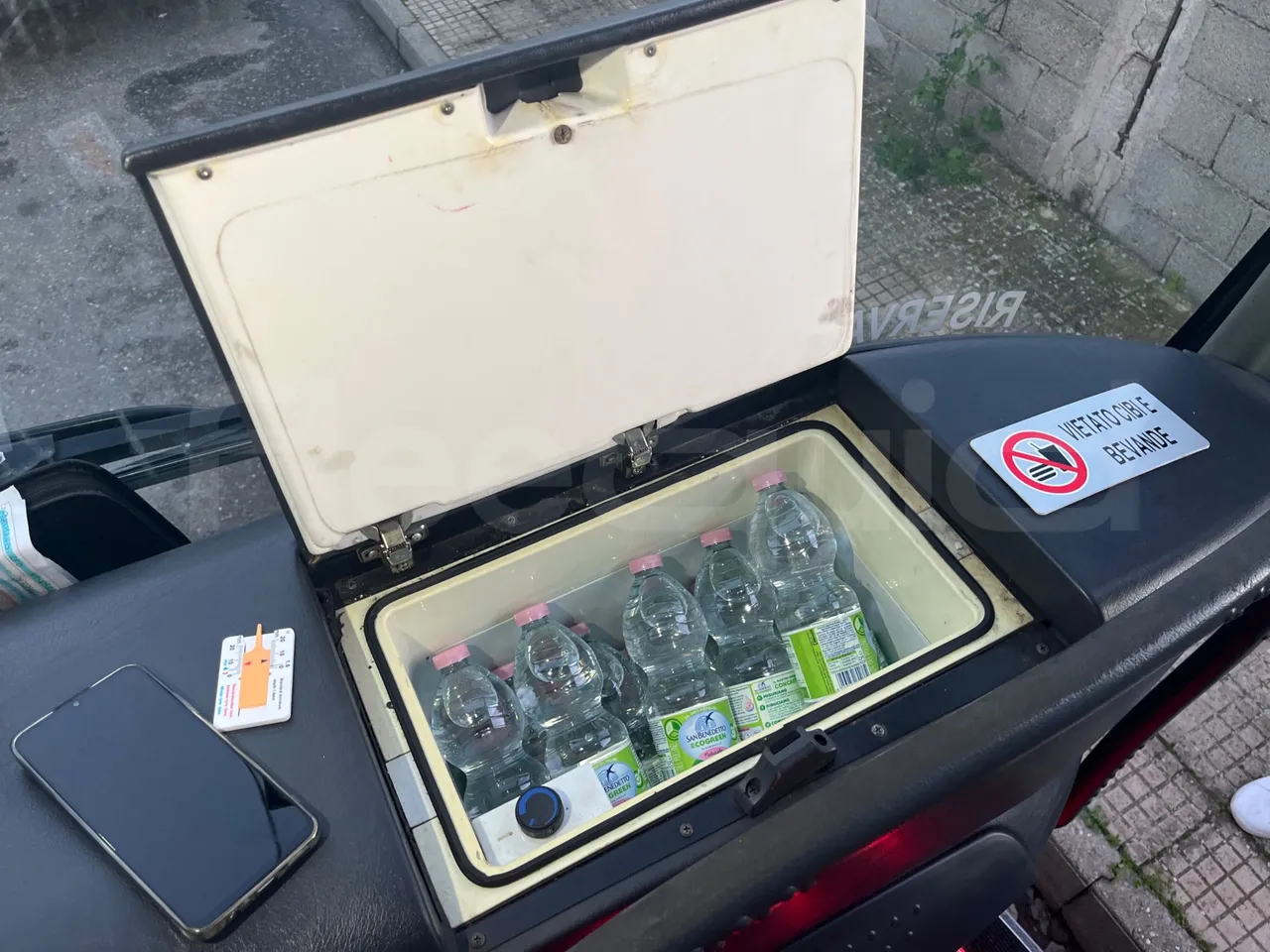 Irisbus New Domino E.12 -  Euro5 - 331kW - 12.410mt - handrails photo