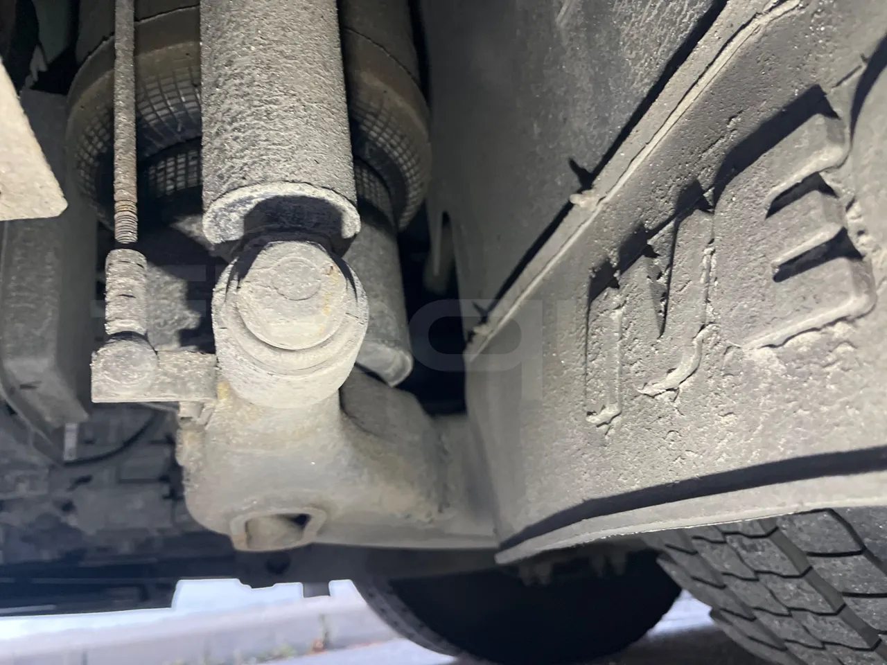 Irisbus New Domino E.12 -  Euro5 - 331kW - 12.410mt - axle 2 shock absorbers 1 left