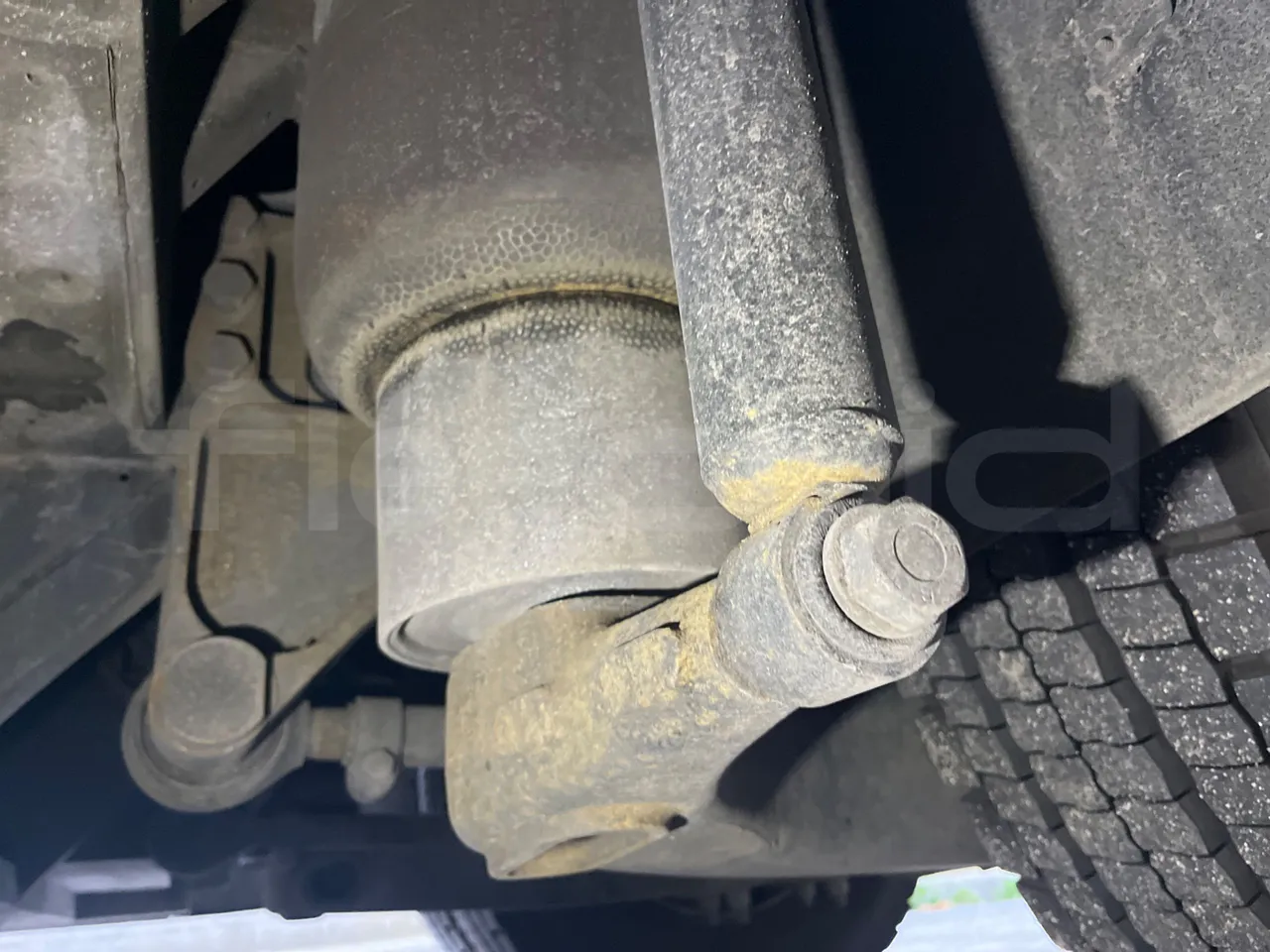 Irisbus New Domino E.12 -  Euro5 - 331kW - 12.410mt - axle 2 shock absorbers 1 right