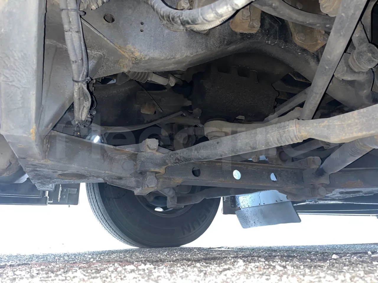 Irisbus New Domino E.12 -  Euro5 - 331kW - 12.410mt - front axle right side