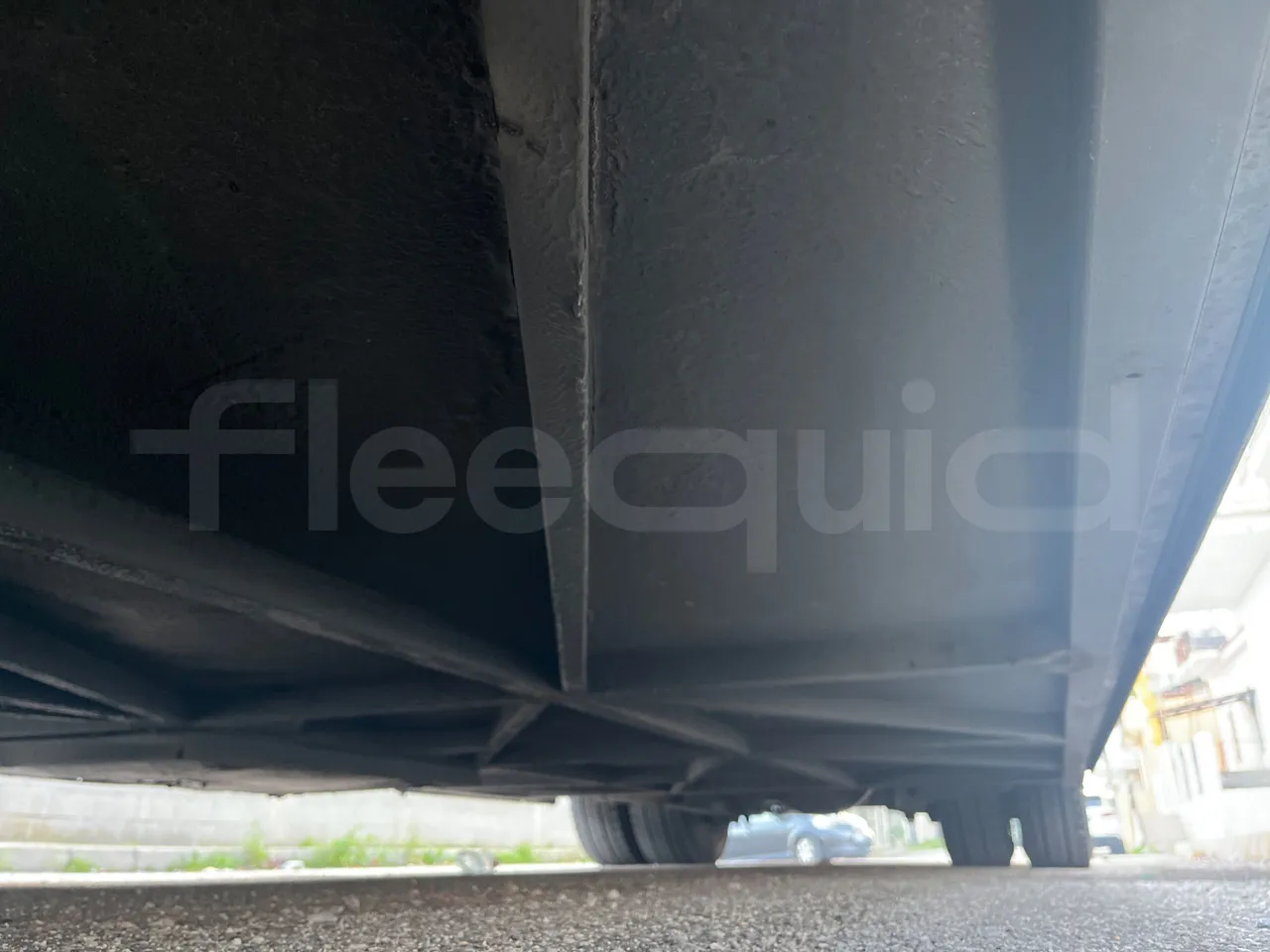 Irisbus New Domino E.12 -  Euro5 - 331kW - 12.410mt - central undercarriage photo