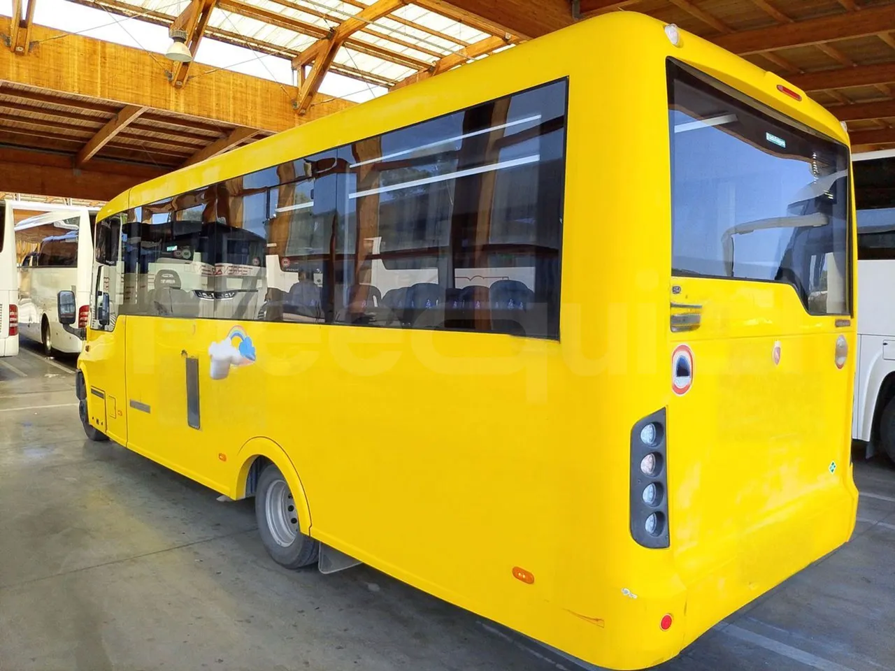 Iveco Indcar WGIVMY11 MOBI SCUOLABUS - EUR6 - 100Kw - 8,592m - 3/4 left rear side