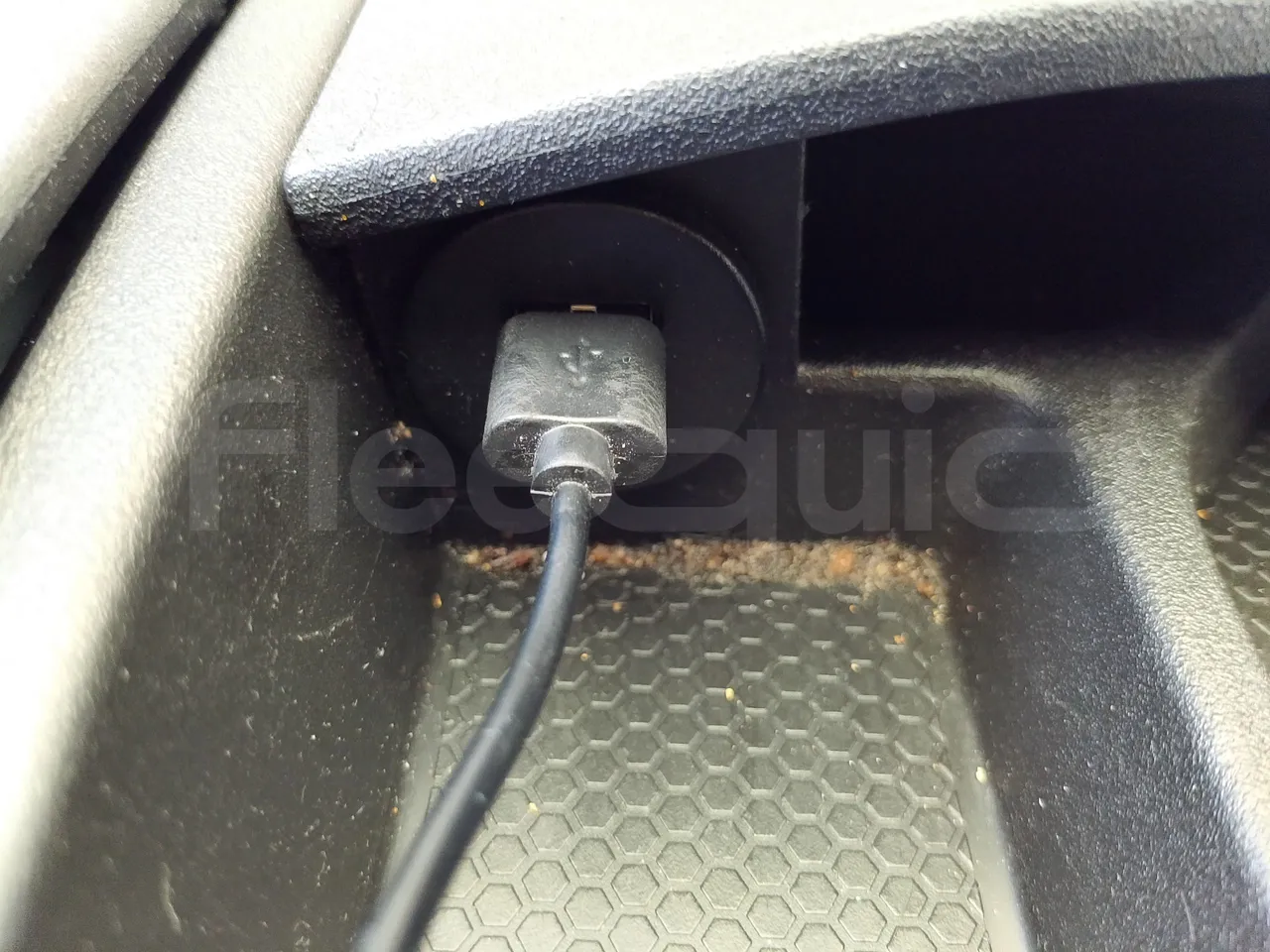 Iveco Indcar WGIVMY11 MOBI SCUOLABUS - EUR6 - 100Kw - 8,592m - usb charging detail