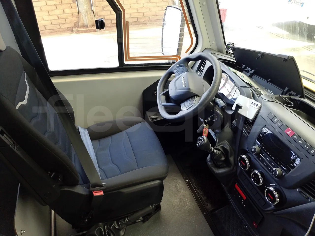 Iveco Indcar WGIVMY11 MOBI SCUOLABUS - EUR6 - 100Kw - 8,592m - driver's seat photo (mandatory for bus to scrap)