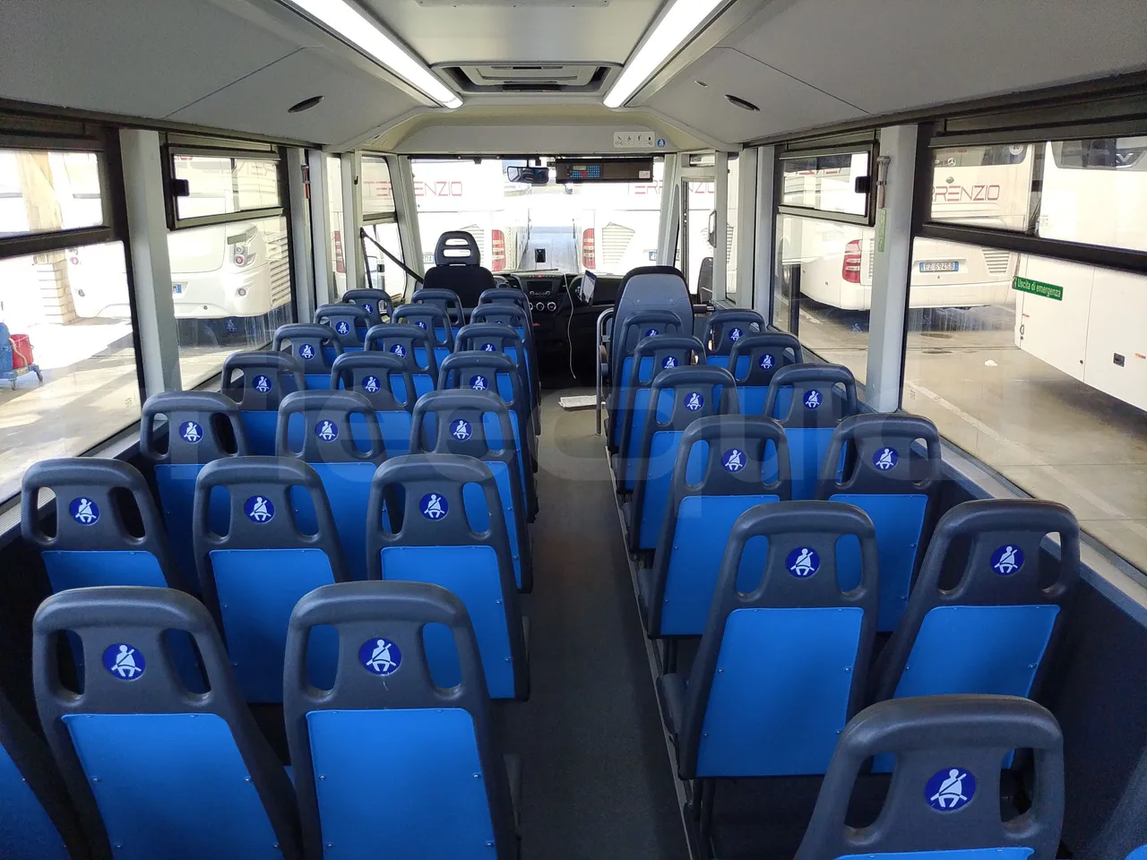 Iveco Indcar WGIVMY11 MOBI SCUOLABUS - EUR6 - 100Kw - 8,592m - forward view all seats last row height