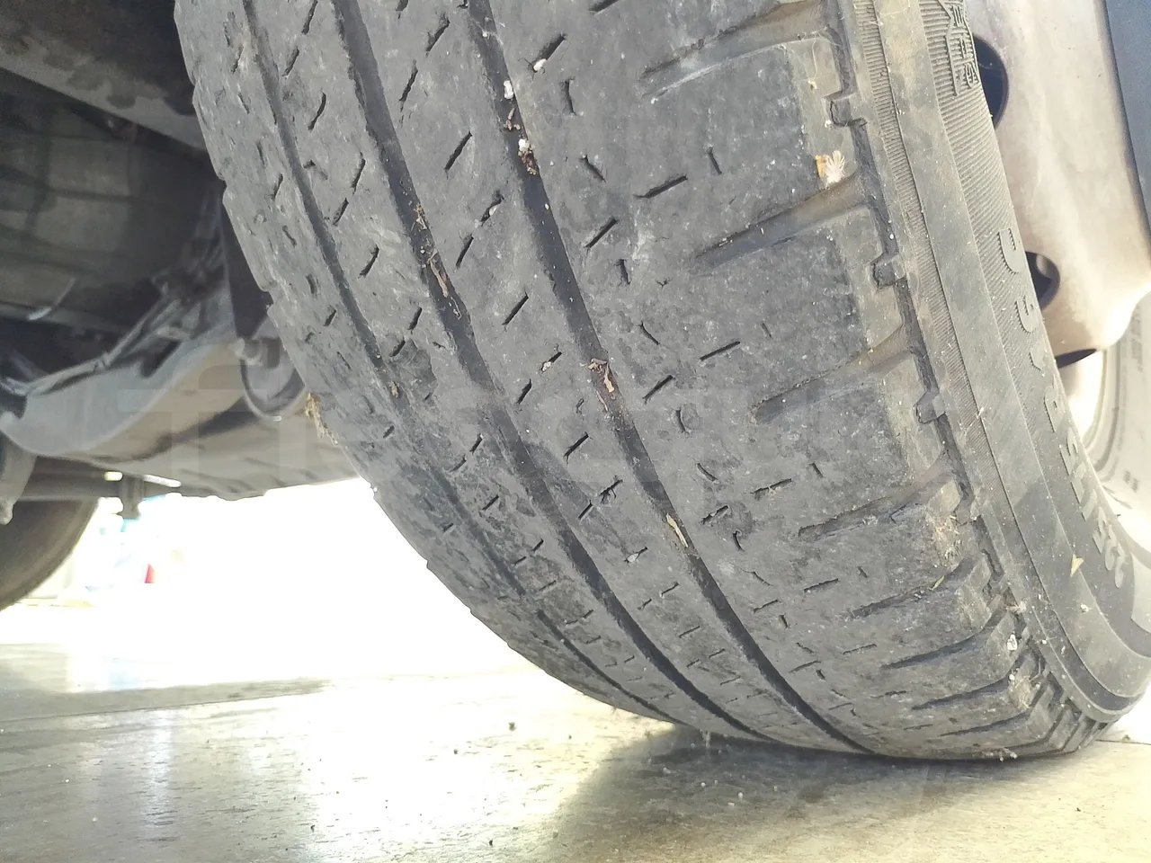 Iveco Indcar WGIVMY11 MOBI SCUOLABUS - EUR6 - 100Kw - 8,592m - tread condition front tires right