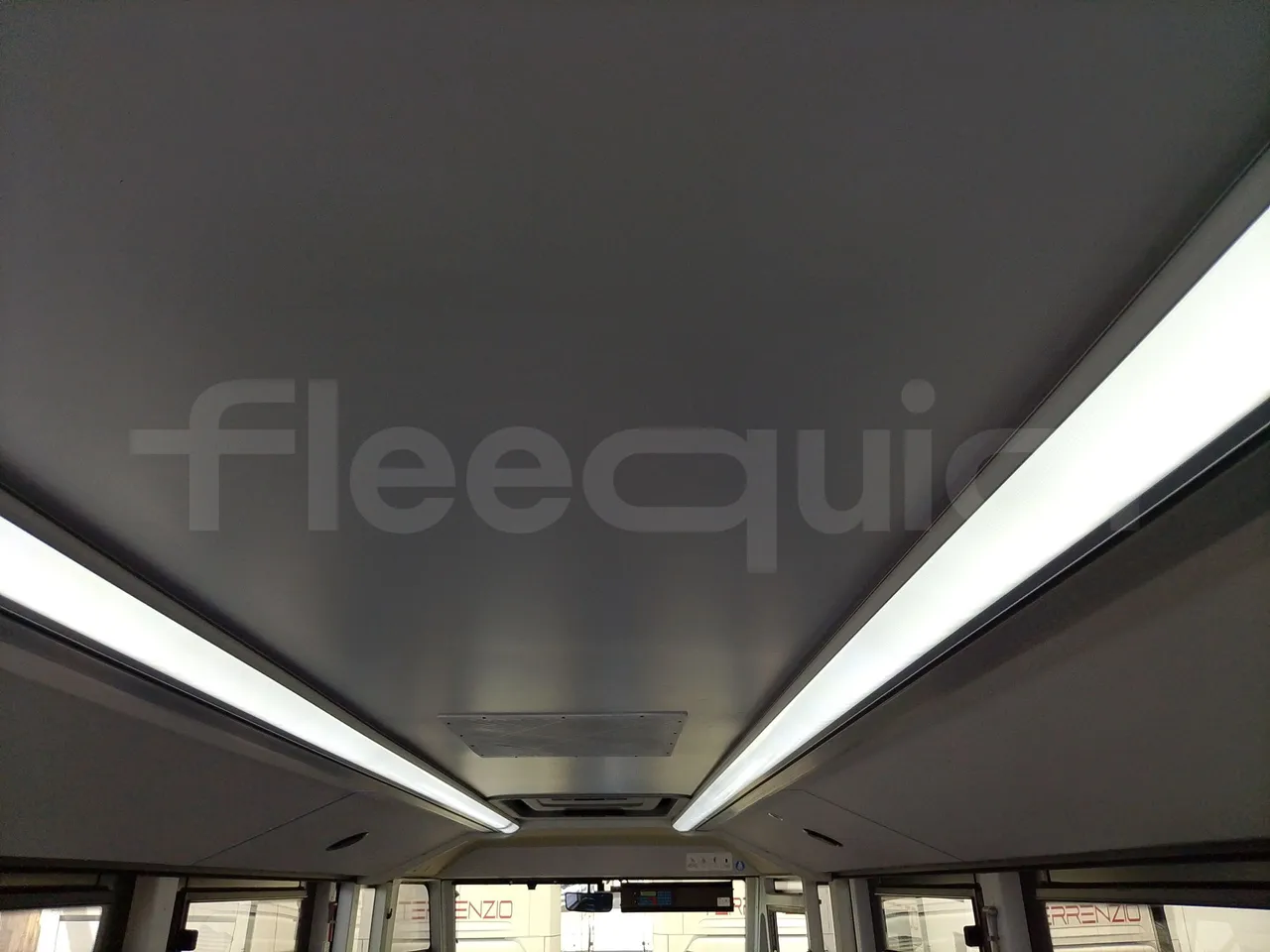 Iveco Indcar WGIVMY11 MOBI SCUOLABUS - EUR6 - 100Kw - 8,592m - overhead compartments photo