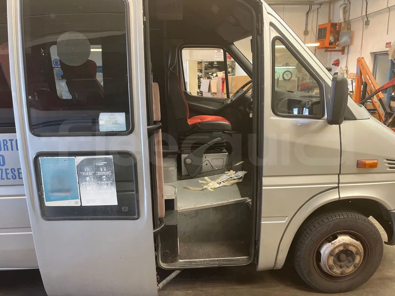 Mercedes-Benz Sprinter 416CD - EUR3 - 115kW - 6.595m - front door 1 open
