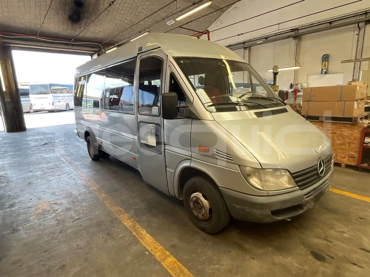 Mercedes-Benz Sprinter 416CD - EUR3 - 115kW - 6.595m - Base cover photo