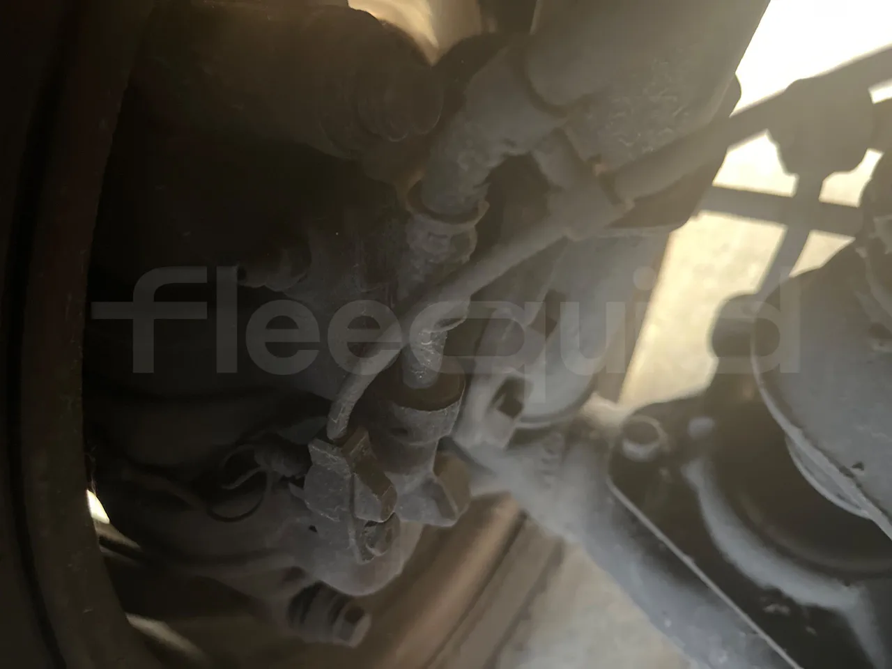 Mercedes-Benz Sprinter 416CD - EUR3 - 115kW - 6.595m - front brake calipers left