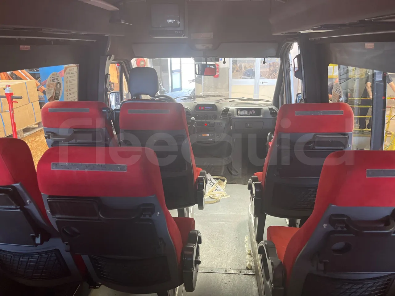 Mercedes-Benz Sprinter 416CD - EUR3 - 115kW - 6.595m - forward view middle aisle
