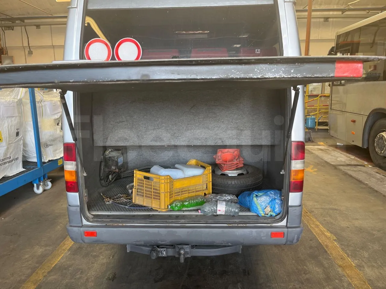 Mercedes-Benz Sprinter 416CD - EUR3 - 115kW - 6.595m - luggage rack photo