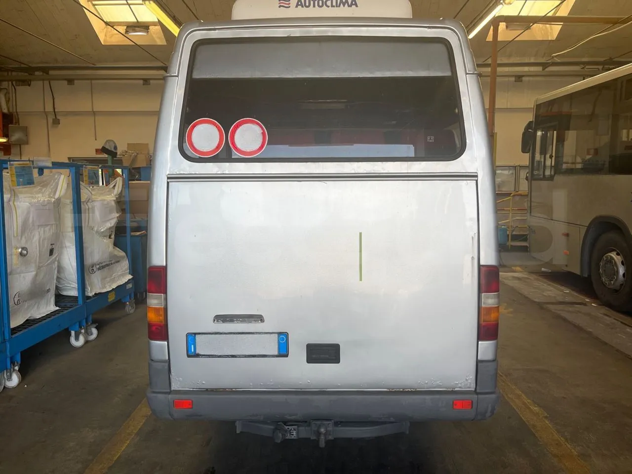 Mercedes-Benz Sprinter 416CD - EUR3 - 115kW - 6.595m - rear hatch closed