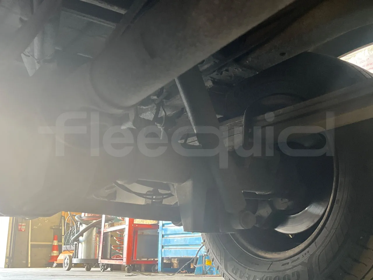 Mercedes-Benz Sprinter 416CD - EUR3 - 115kW - 6.595m - axle 2 shock absorbers 1 left