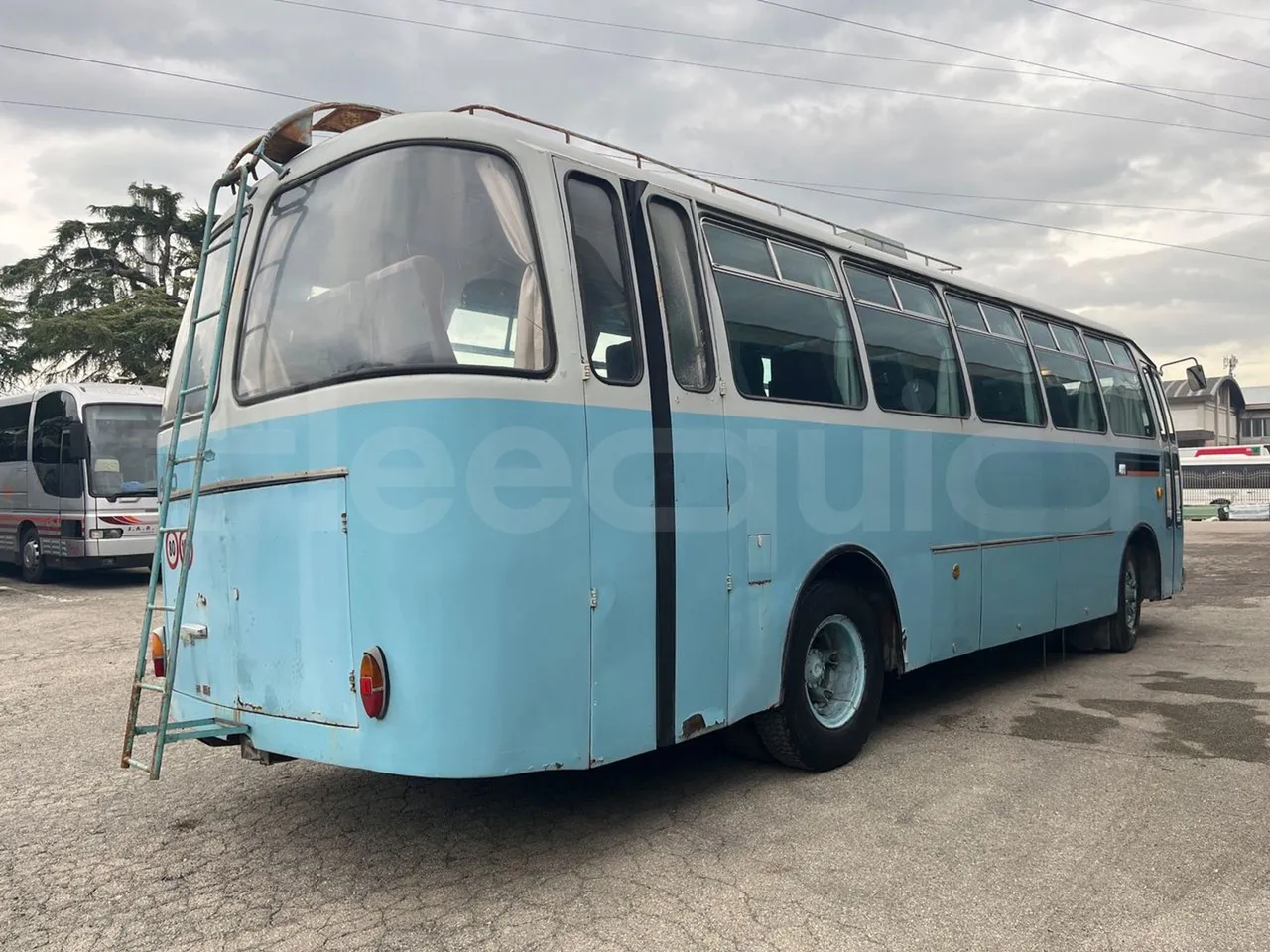 Fiat 309/1 309/1 - EUR0 -112.5kW -9.2m - 3/4 right rear doors closed