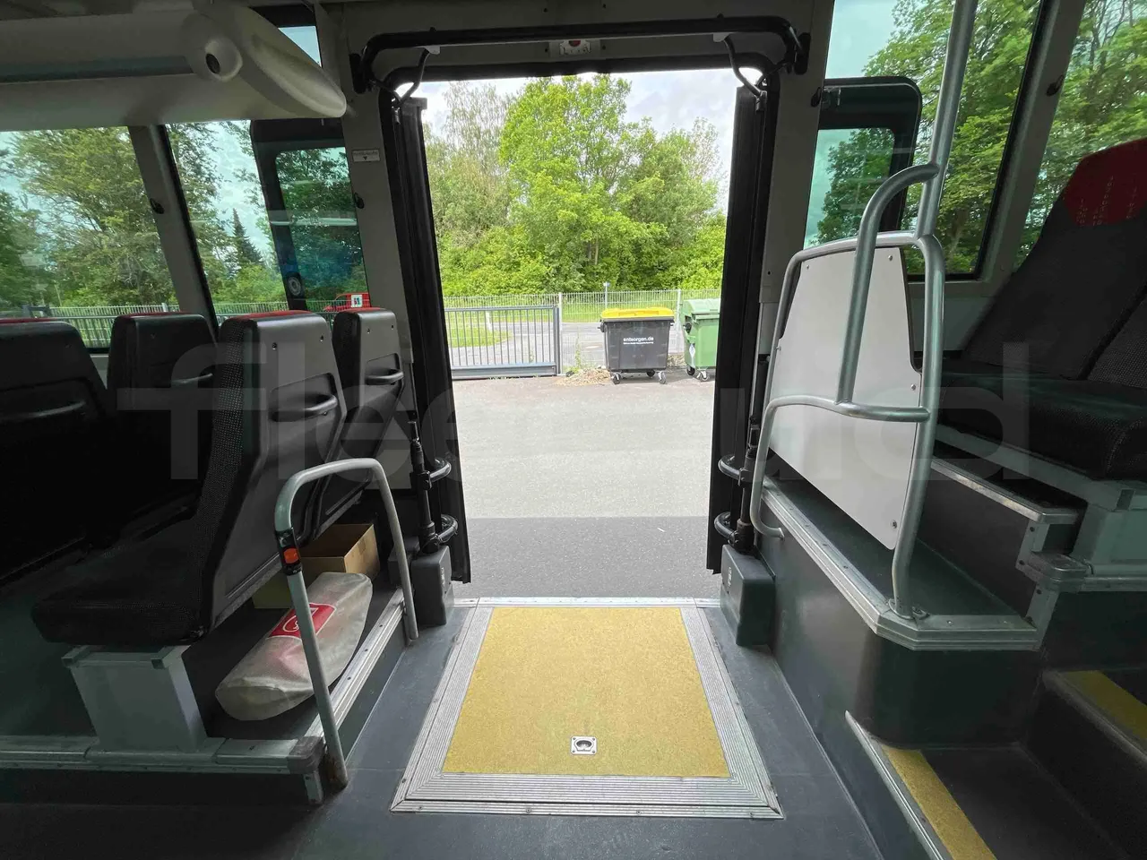 Iveco Crossway - toilette accessories photo