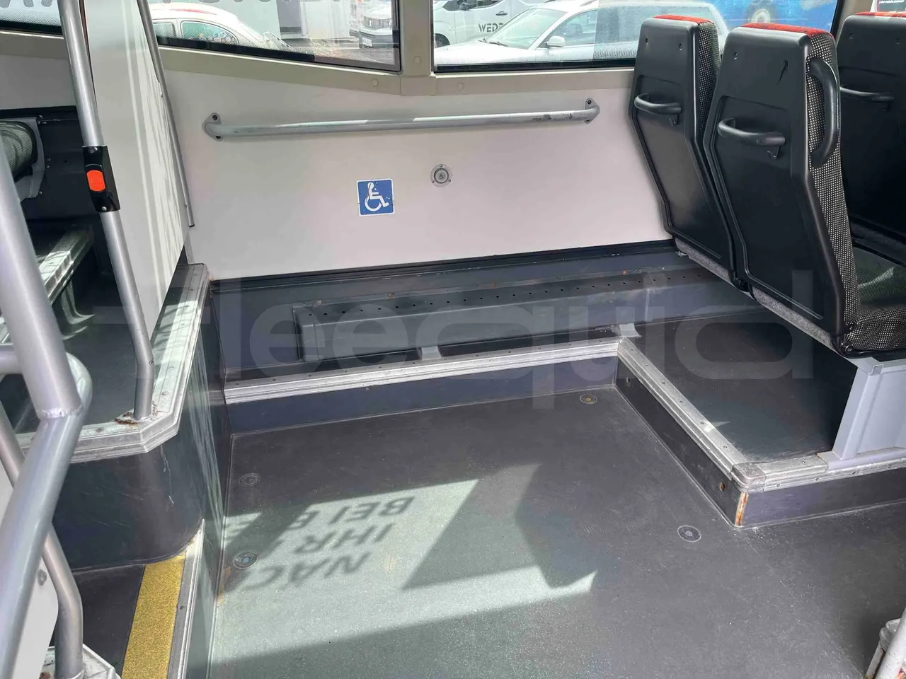 Iveco Crossway - disabled area photo