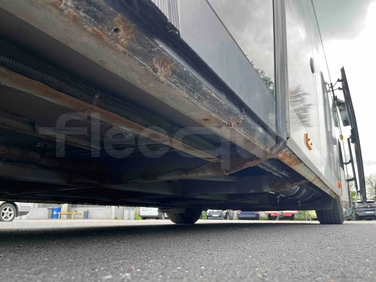 Iveco Crossway - axel 3 discs left