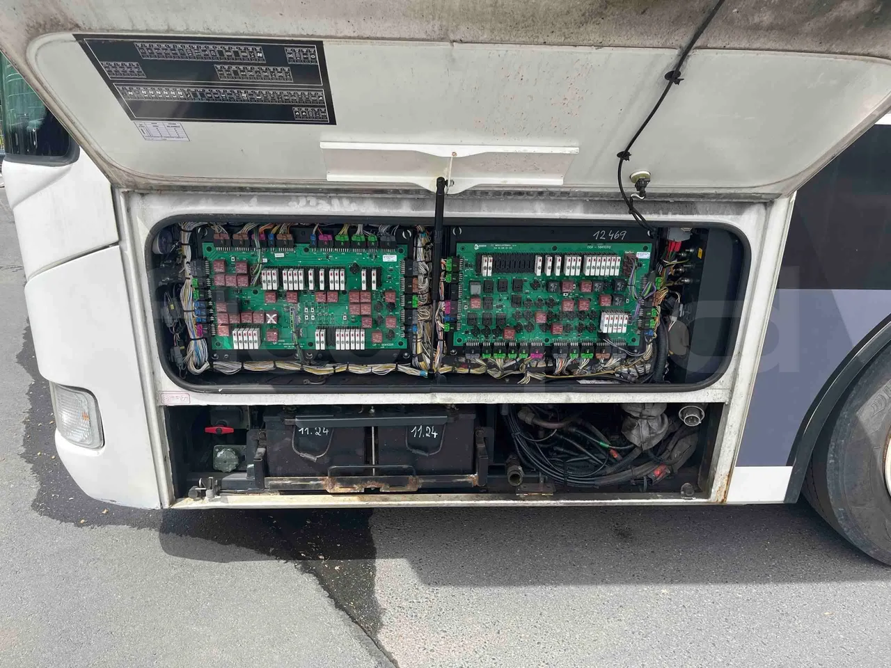 Iveco Crossway - external compartments photo