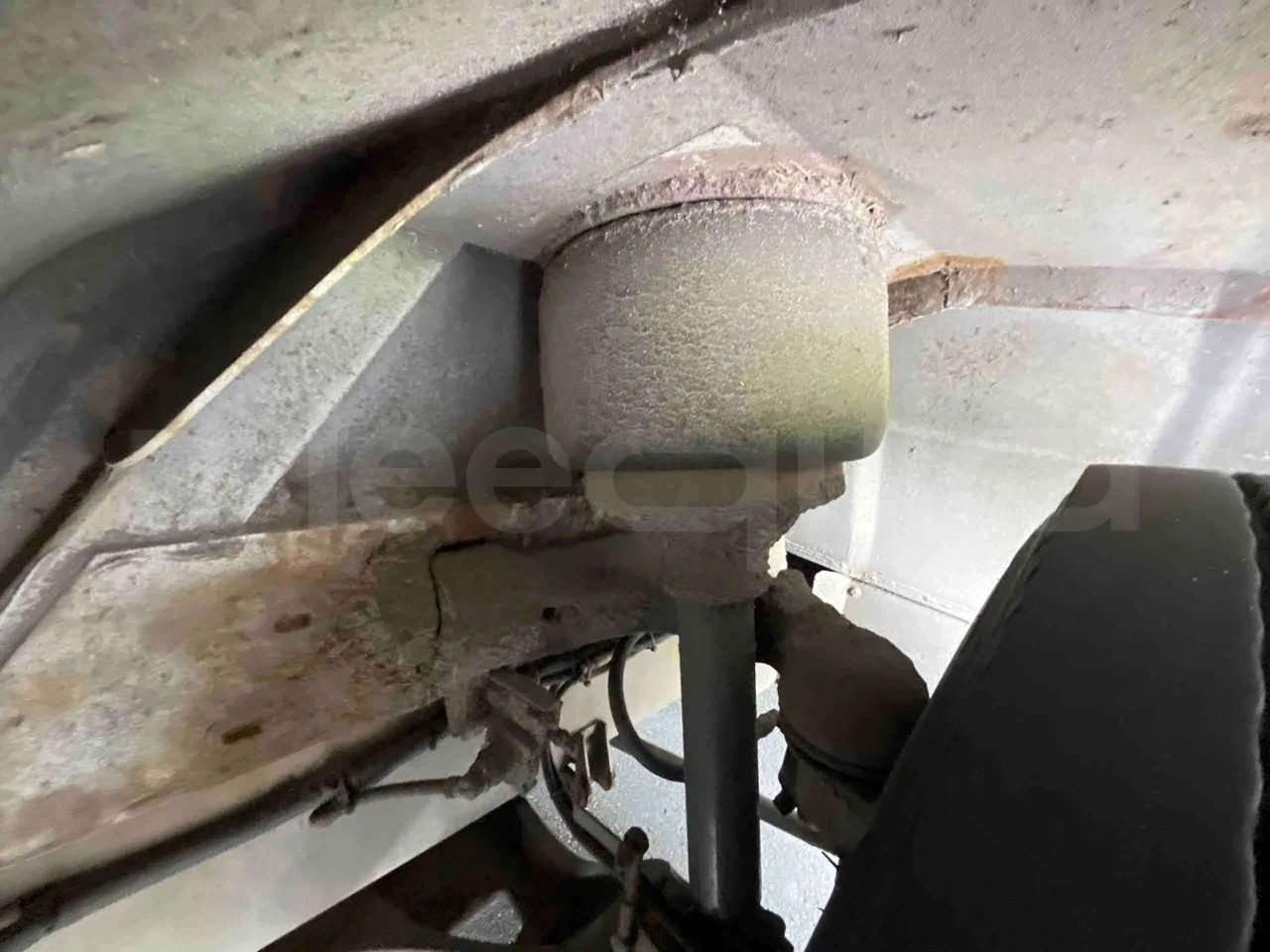 Iveco Crossway - front shock absorbers right