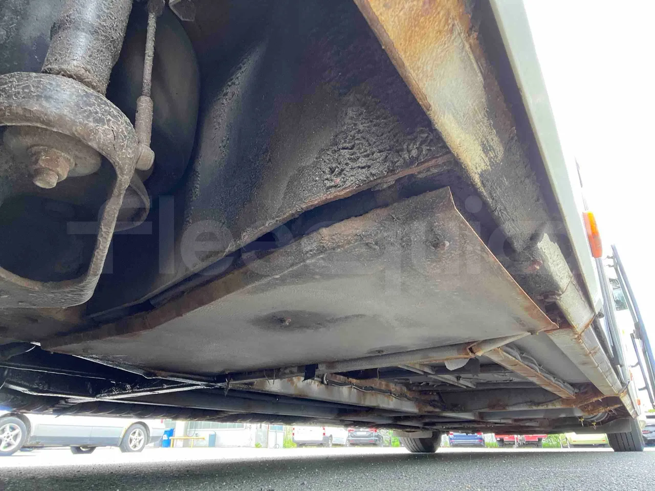 Iveco Crossway - axel 3 shock absorbers 2 right