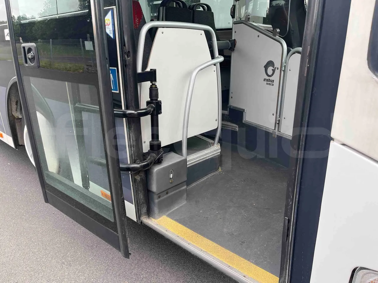 Iveco Crossway - hostess seat photo