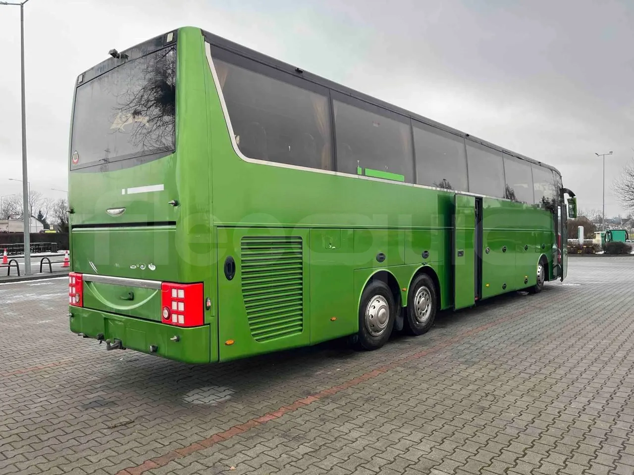Van Hool Acron T917 - EUR5 - 340kW -  13.200m - 3/4 right rear doors open