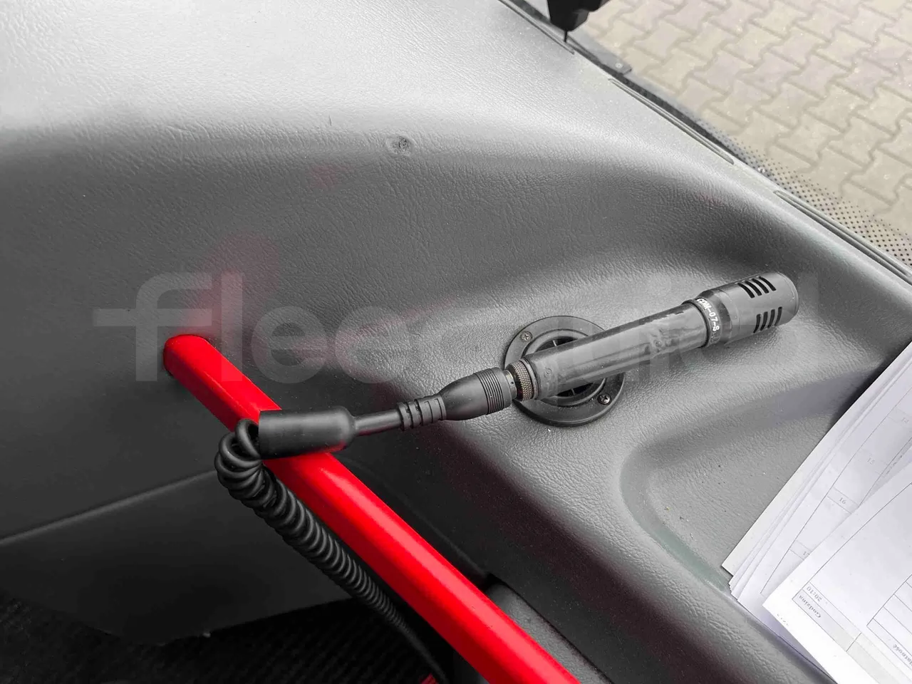 Van Hool Acron T917 - EUR5 - 340kW -  13.200m - hostes microphone accessories photo