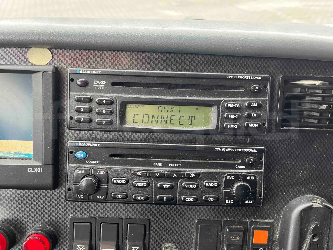 Van Hool Acron T917 - EUR5 - 340kW -  13.200m - radio accessories photo