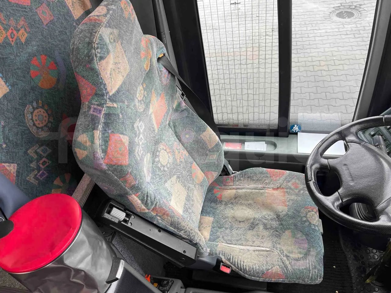 Van Hool Acron T917 - EUR5 - 340kW -  13.200m - driver's seat photo
