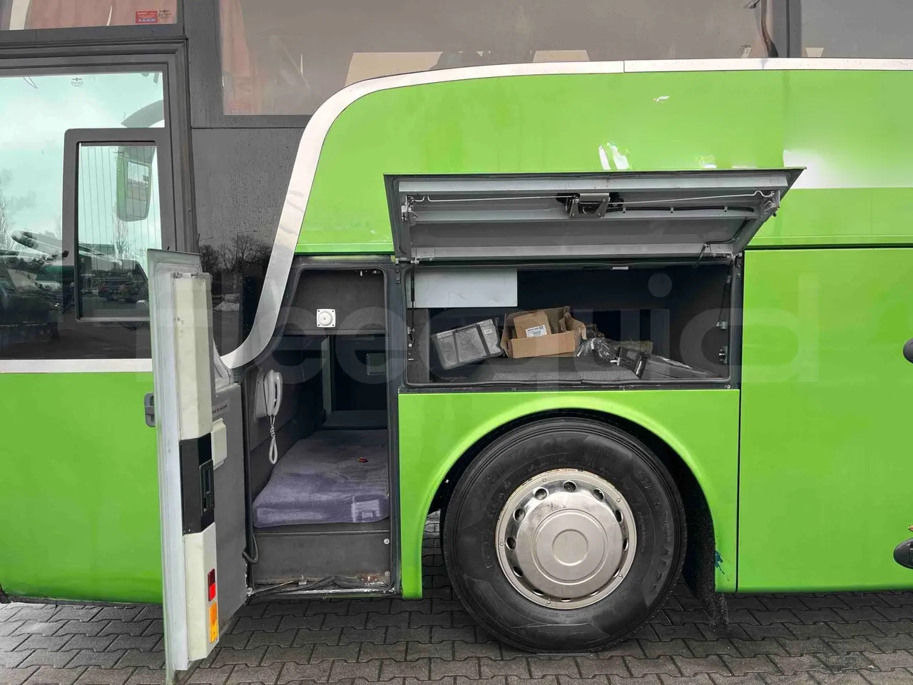 Van Hool Acron T917 - EUR5 - 340kW -  13.200m - external compartments photo