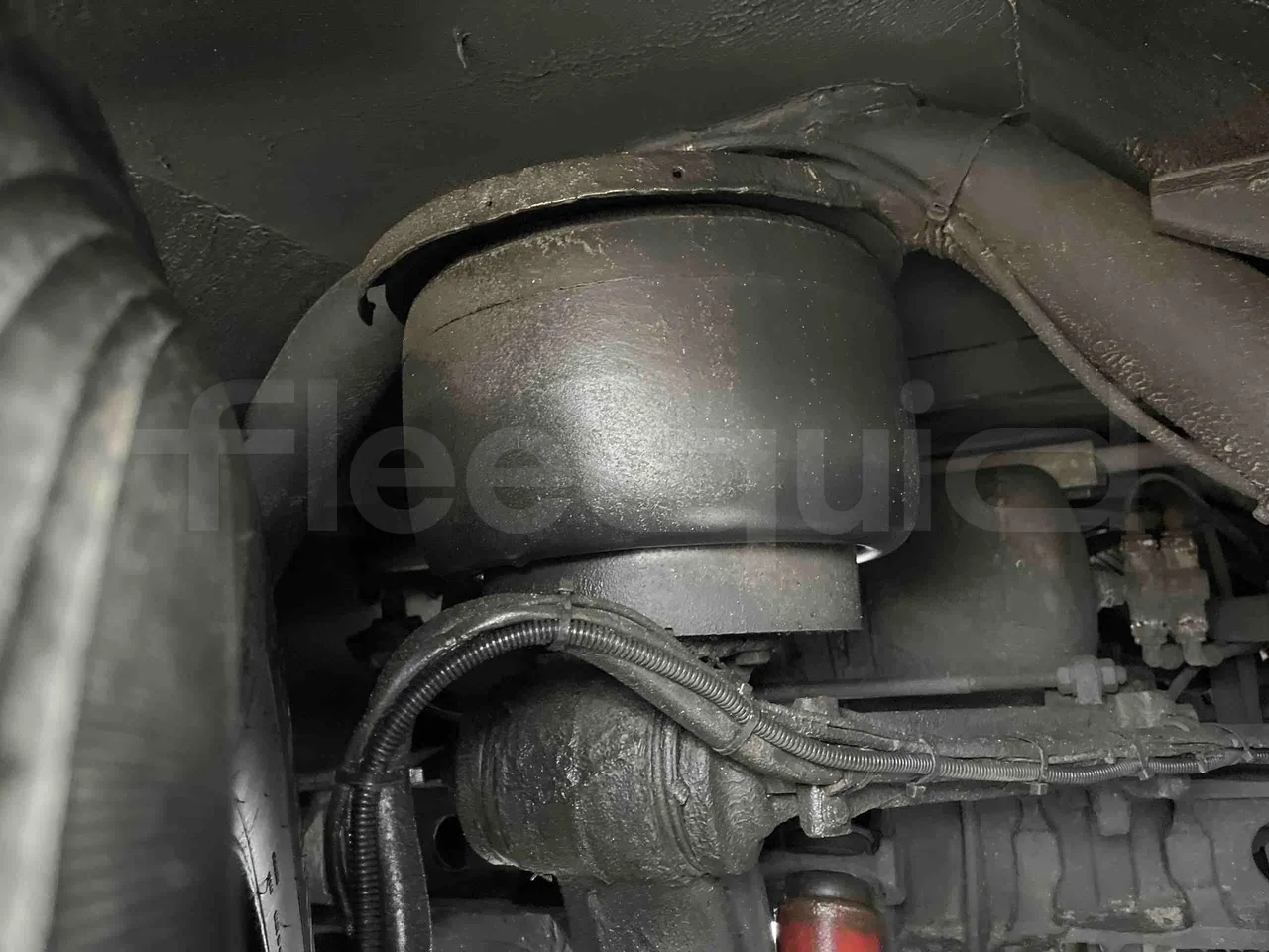 Van Hool Acron T917 - EUR5 - 340kW -  13.200m - front air springs right